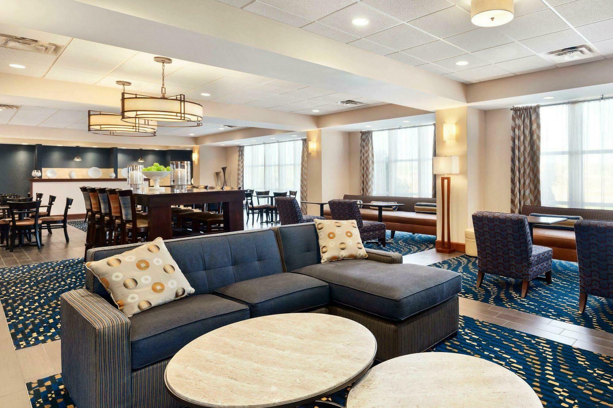 Hampton Inn Watertown Exterior foto